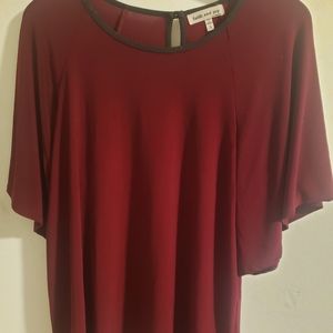 Burgundy short sleeve top